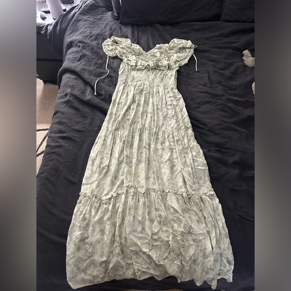 Boutique NWT Summer/Spring Maxi Dress in white and green - Picture 3 of 4